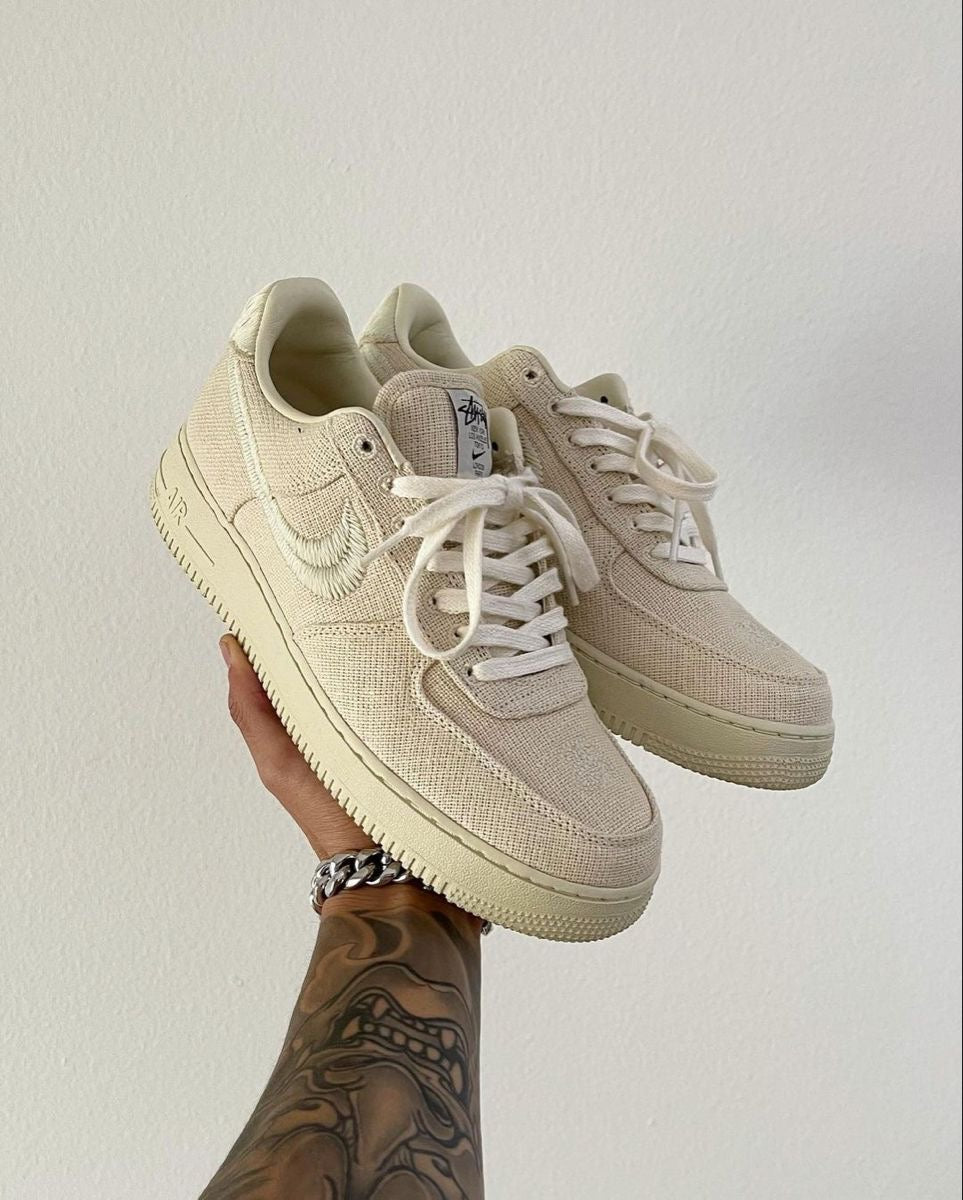 STUSSY X NIKE AIR FORCE 1