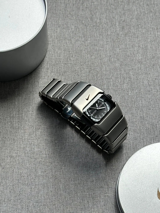 Nike D-Line Цагаан Зүүтэй Matt Digital Watch