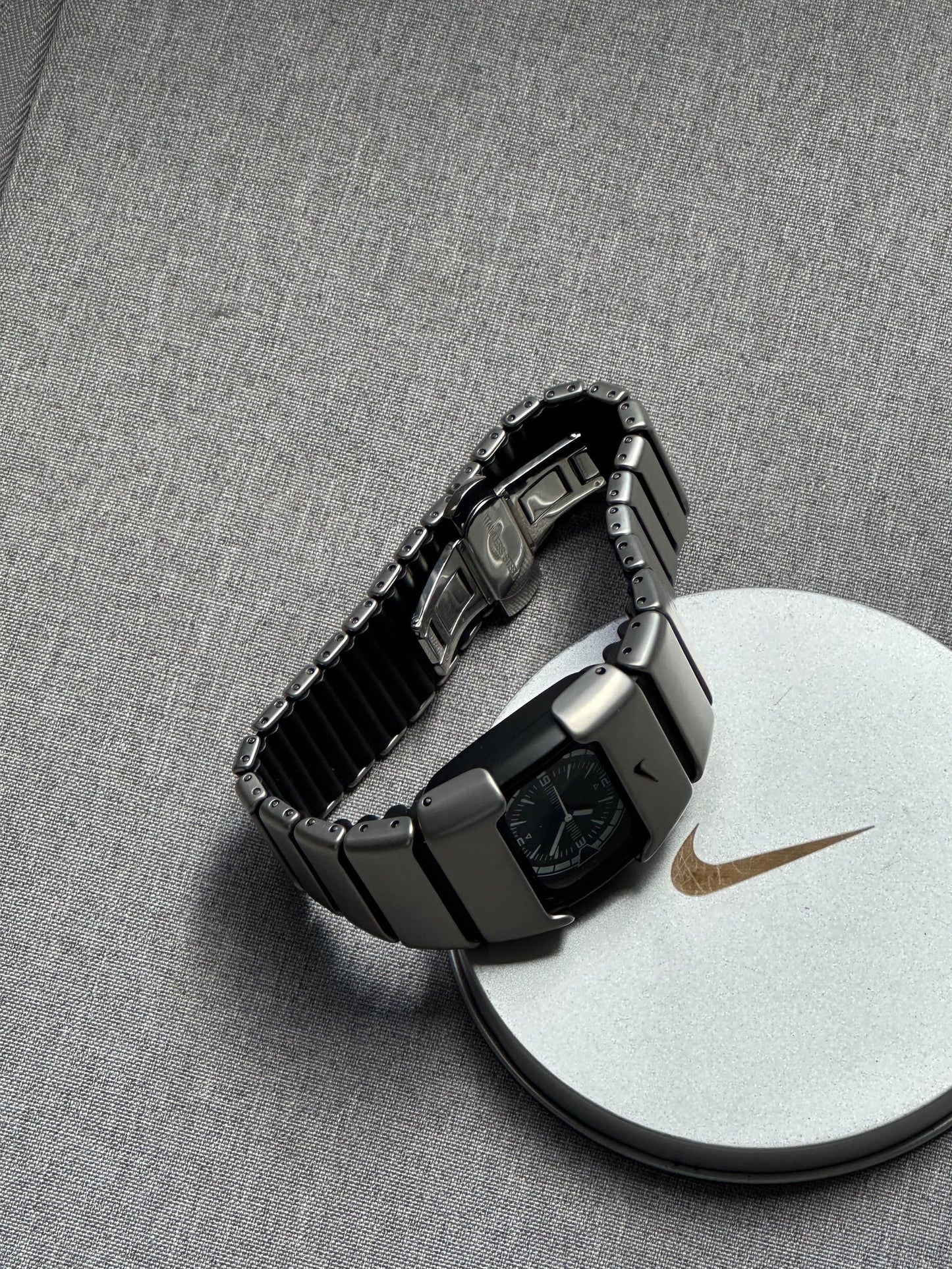 Nike D-Line Цагаан Зүүтэй Matt Digital Watch